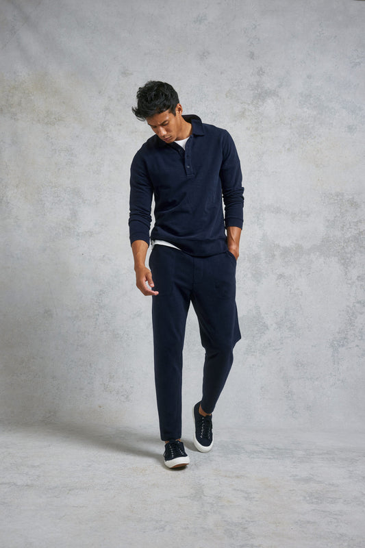 https://www.davidgandywellwear.com/cdn/shop/products/tapered-heritage-jogger-navy-1.jpg?v=1677771081&width=533